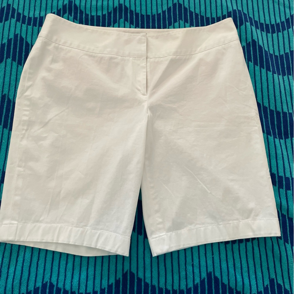 Women’s white Caslon ( Nordstrom) shorts size 14
